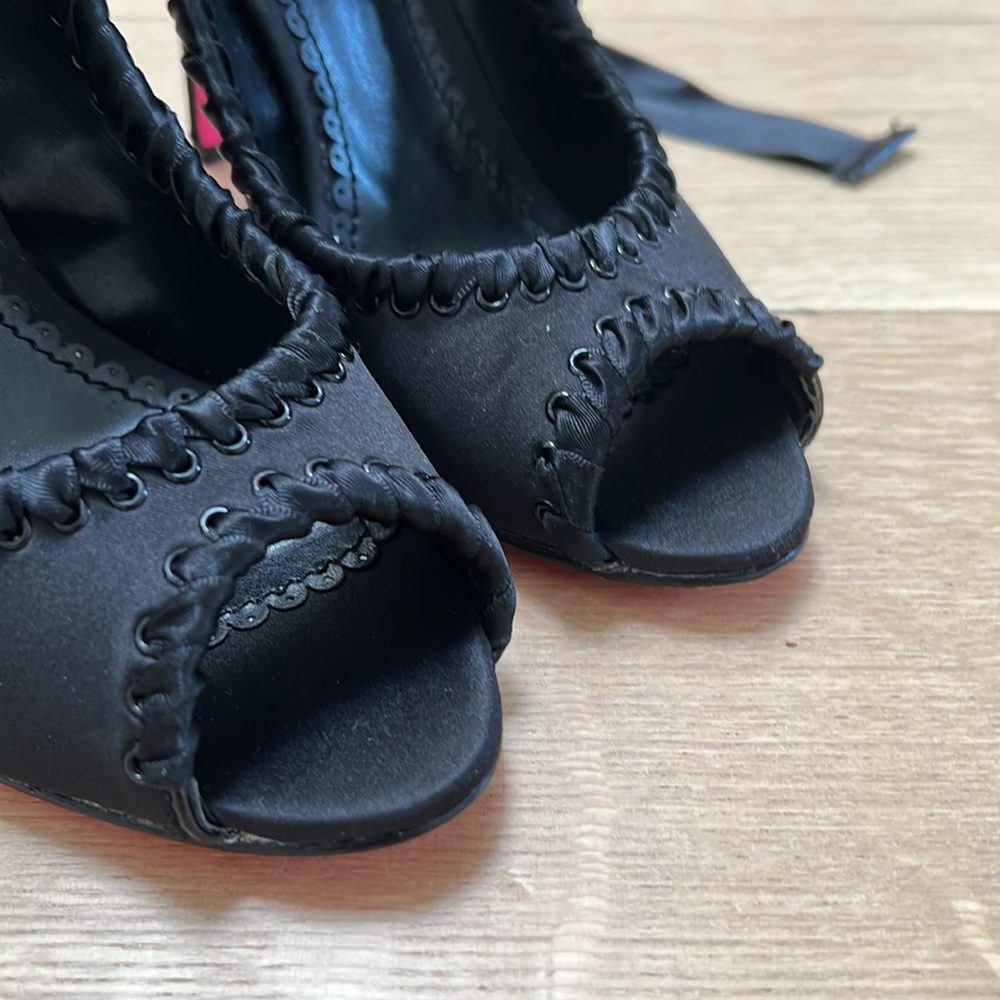 Betsey Johnson used shoes, good condition. Size 8 - Picture 5 of 5